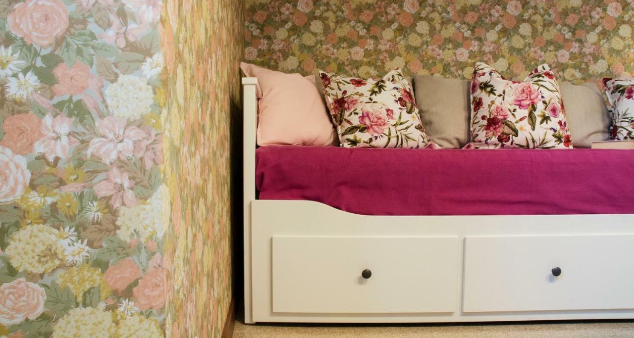 Flowers Apartment Joivy 25 كومو المظهر الخارجي الصورة
