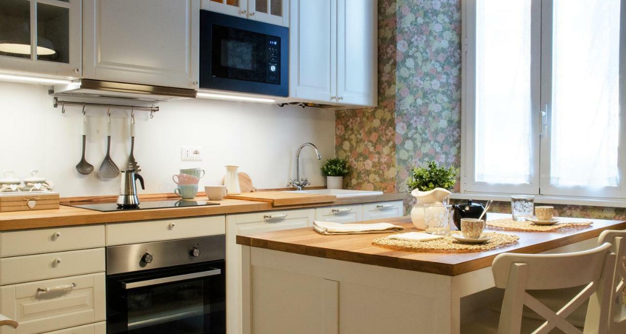 Flowers Apartment Joivy 25 كومو المظهر الخارجي الصورة
