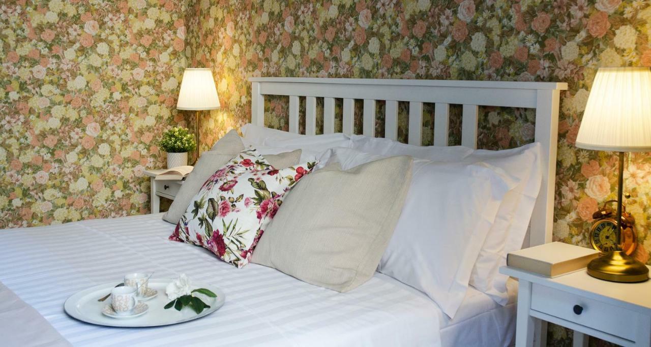 Flowers Apartment Joivy 25 كومو المظهر الخارجي الصورة