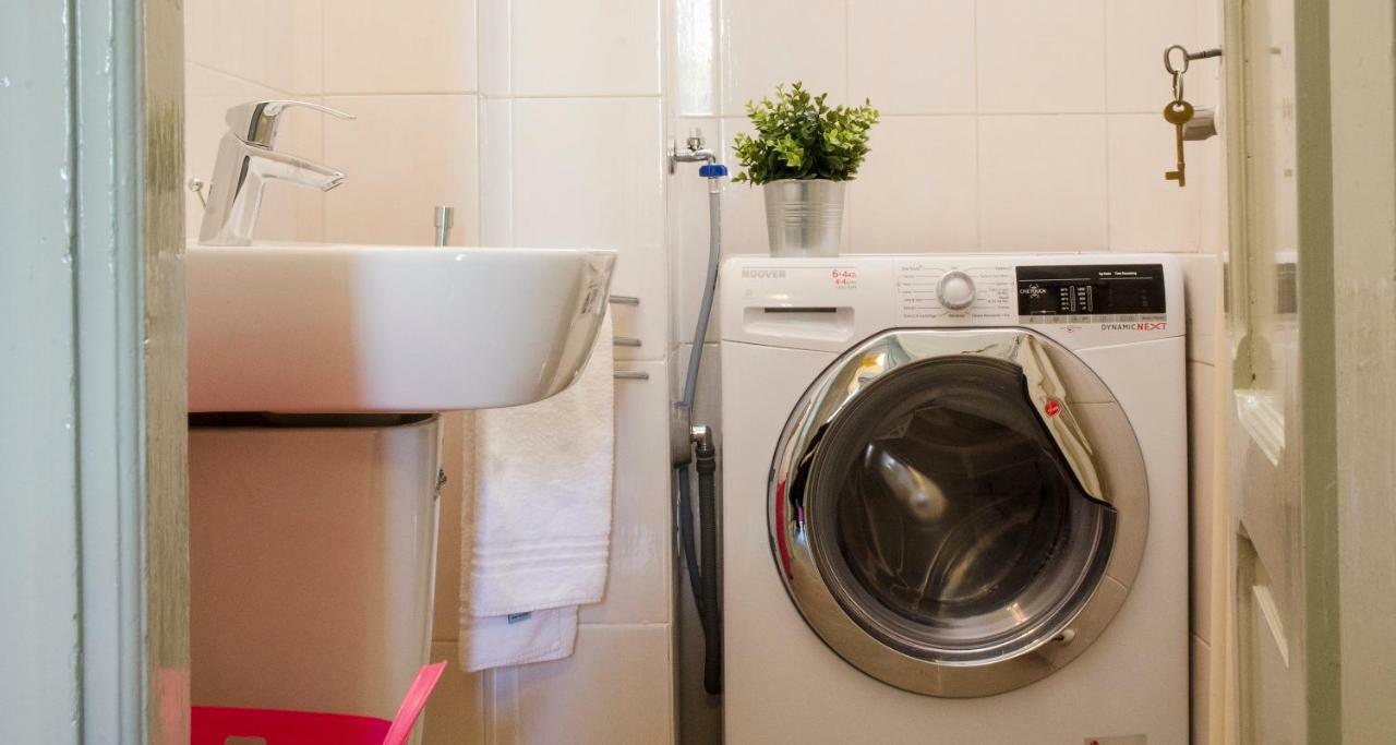 Flowers Apartment Joivy 25 كومو المظهر الخارجي الصورة