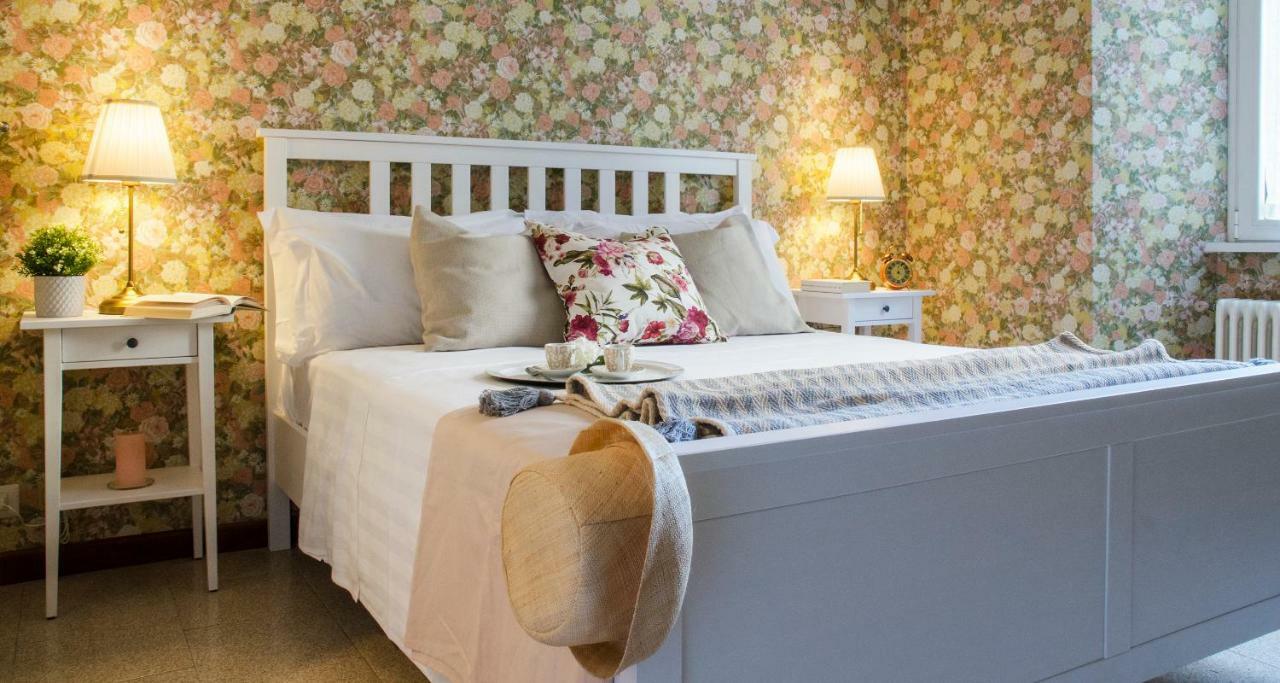 Flowers Apartment Joivy 25 كومو المظهر الخارجي الصورة