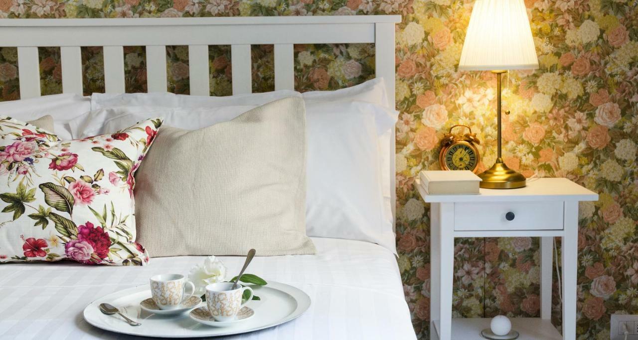 Flowers Apartment Joivy 25 كومو المظهر الخارجي الصورة